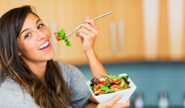 دليل الاحتياجات الغذائية للمرأة: يجب أن يكون لديك أغذية للوقاية من المخاطر المحددة